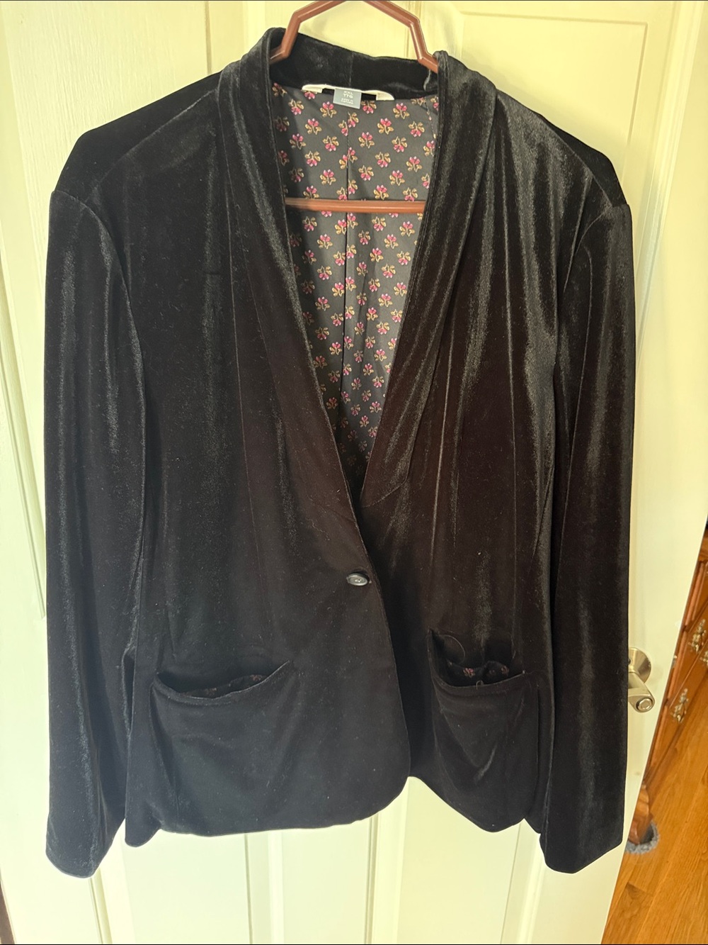Old Navy Black Velvet Blazer with Floral Lining-Size XXL